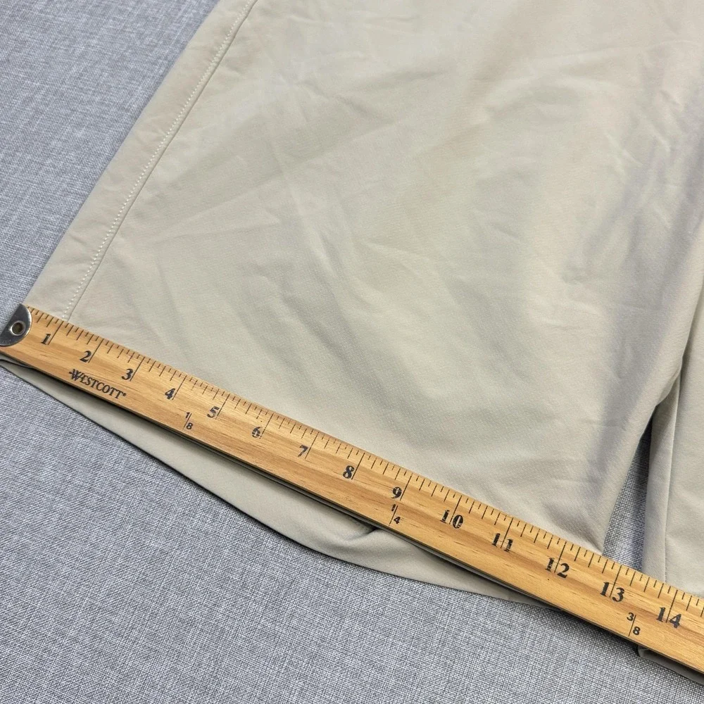 Under Armour Chino Golf Shorts Mens‎ 42 Beige Athletic Performance 10 Inseam